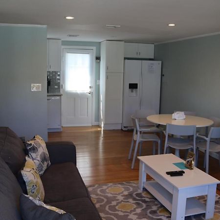 Seaside Serenity, Just A Block /0.1 Mile Away From The Beach Yarmouth Port Extérieur photo