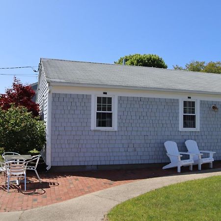 Seaside Serenity, Just A Block /0.1 Mile Away From The Beach Yarmouth Port Extérieur photo