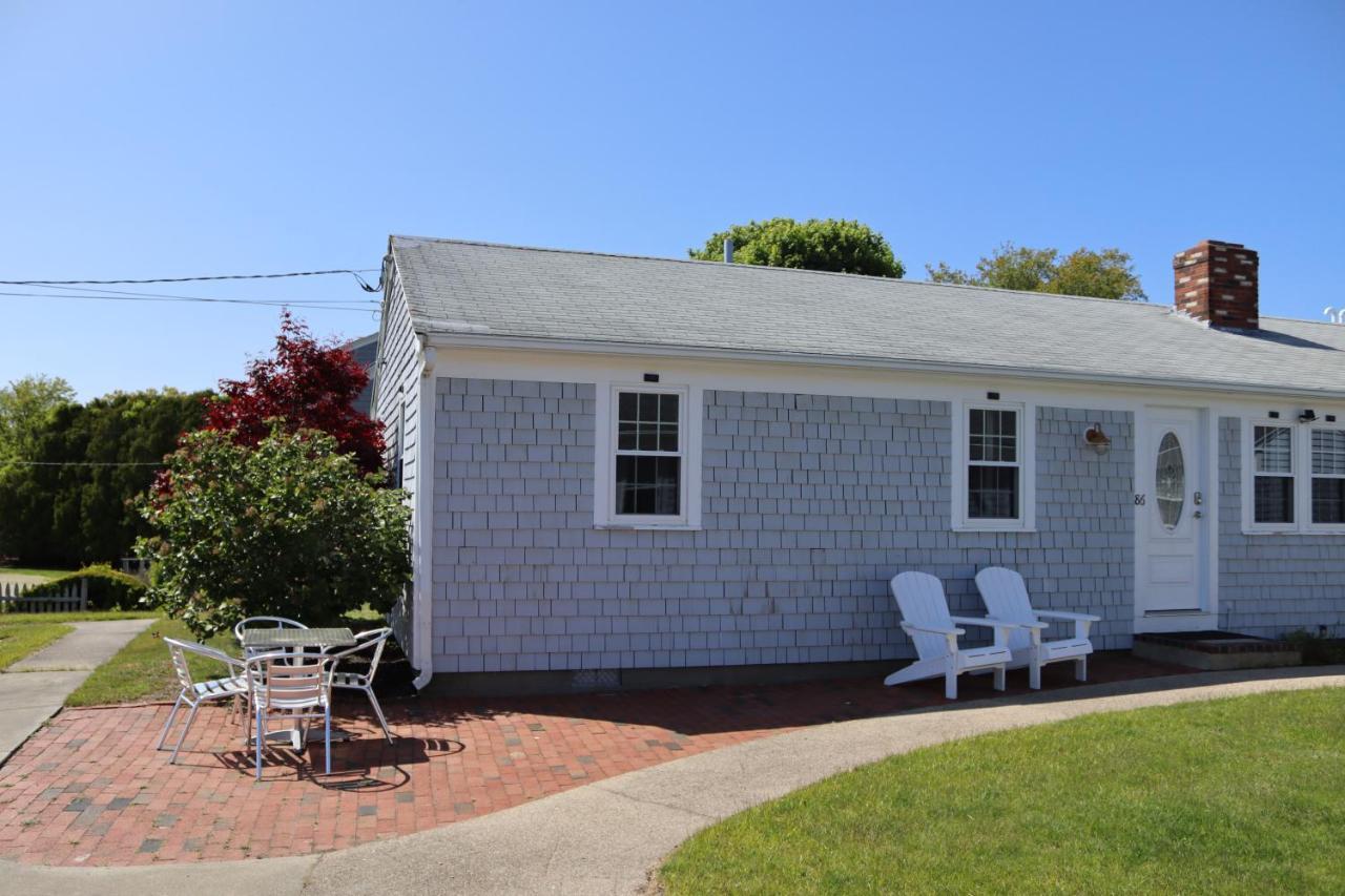 Seaside Serenity, Just A Block /0.1 Mile Away From The Beach Yarmouth Port Extérieur photo