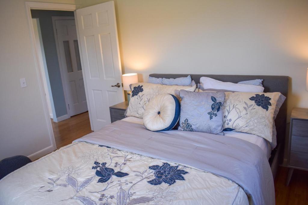 Seaside Serenity, Just A Block /0.1 Mile Away From The Beach Yarmouth Port Extérieur photo