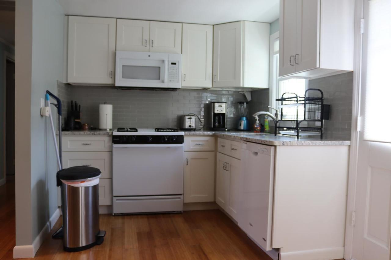 Seaside Serenity, Just A Block /0.1 Mile Away From The Beach Yarmouth Port Extérieur photo