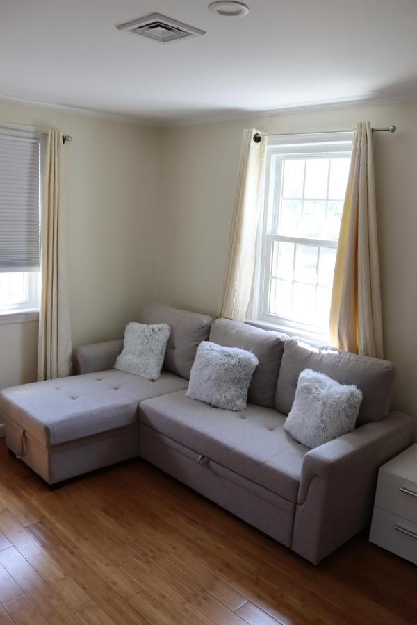 Seaside Serenity, Just A Block /0.1 Mile Away From The Beach Yarmouth Port Extérieur photo