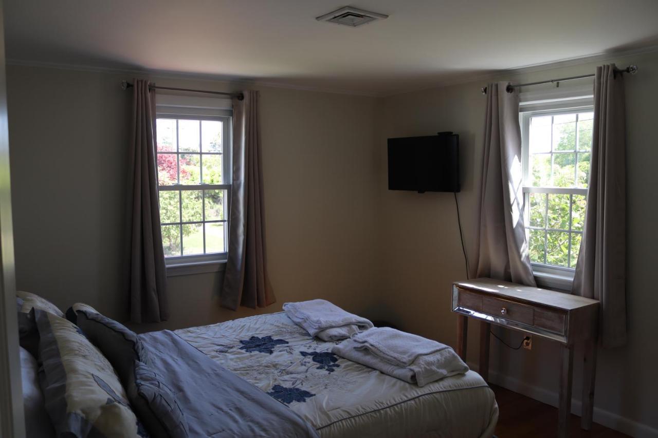 Seaside Serenity, Just A Block /0.1 Mile Away From The Beach Yarmouth Port Extérieur photo